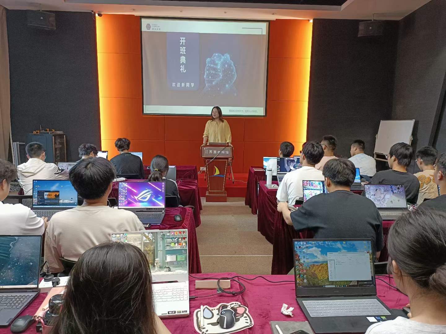 evo真人视讯科技各實訓如火如荼進行中